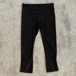 Lululemon Run Inspire Crop Women's Size 6 Black White Dots Leggings
